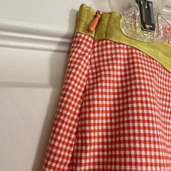 Wonderful, classic, gingham skirt by Neesh byDAR. Size S - Picture 5 of 6